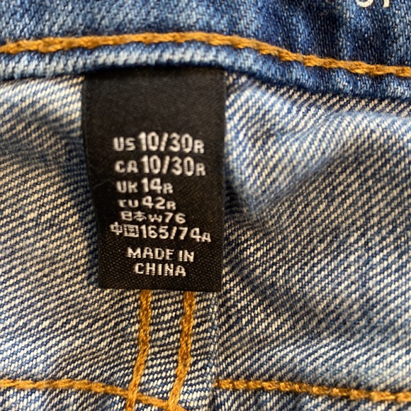$9 CLEARANCE - Gap Sexy Boyfriend Fit Jeans - Picture 8 of 12